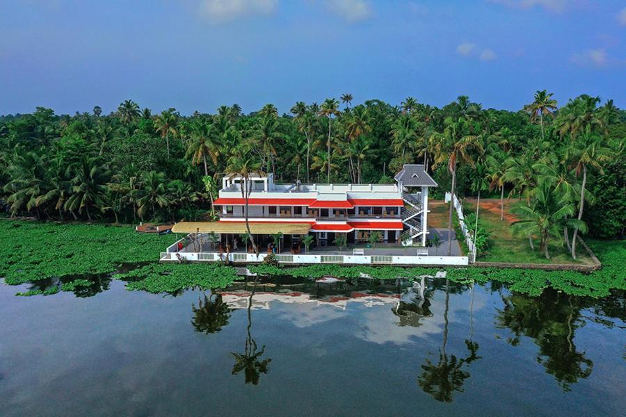 Vembanad Village Backwater Resort Alappuzha Exterior foto